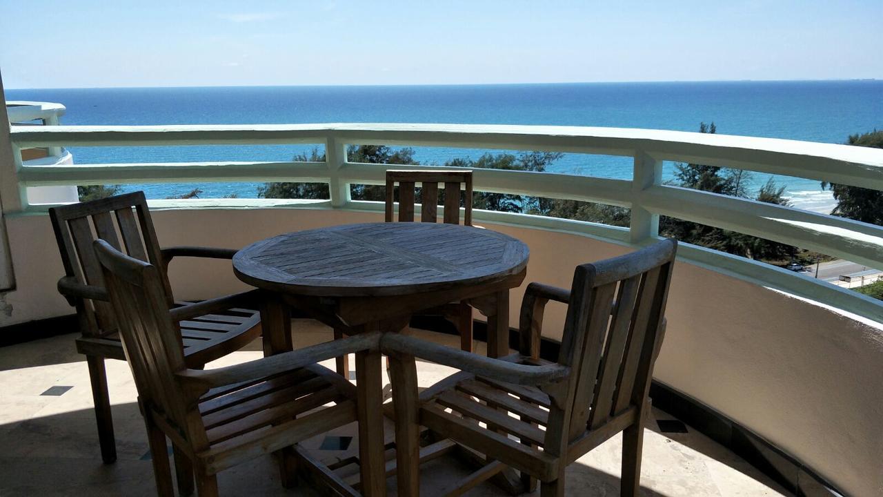 Vip Condochain Rayong Ban Phe Extérieur photo